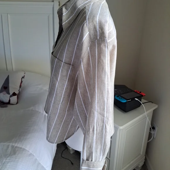 Banana Republic The Boxy Cropped Linen Shirt Skimmer Blouse Size S Tan Beige EUC - Picture 6 of 9